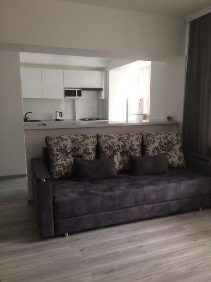 Квартира Юбилейный Almaty Ngoại thất bức ảnh