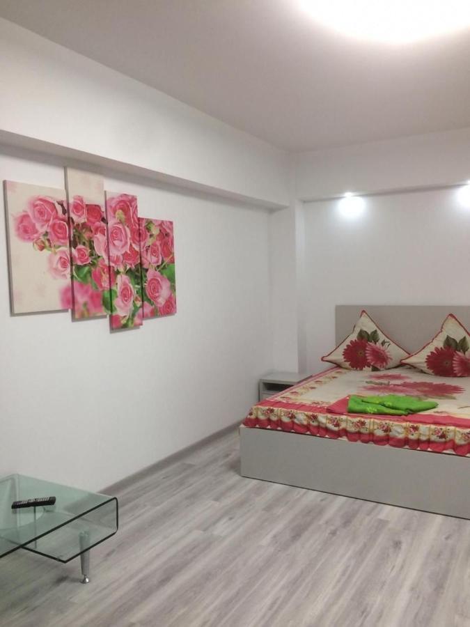 Квартира Юбилейный Almaty Ngoại thất bức ảnh